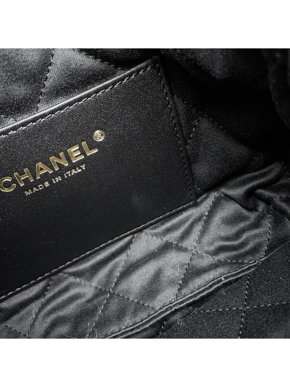 Chanel Handbag 22 Mini CC Logo Shiny Calf Leather 2-Way Shoulder Black