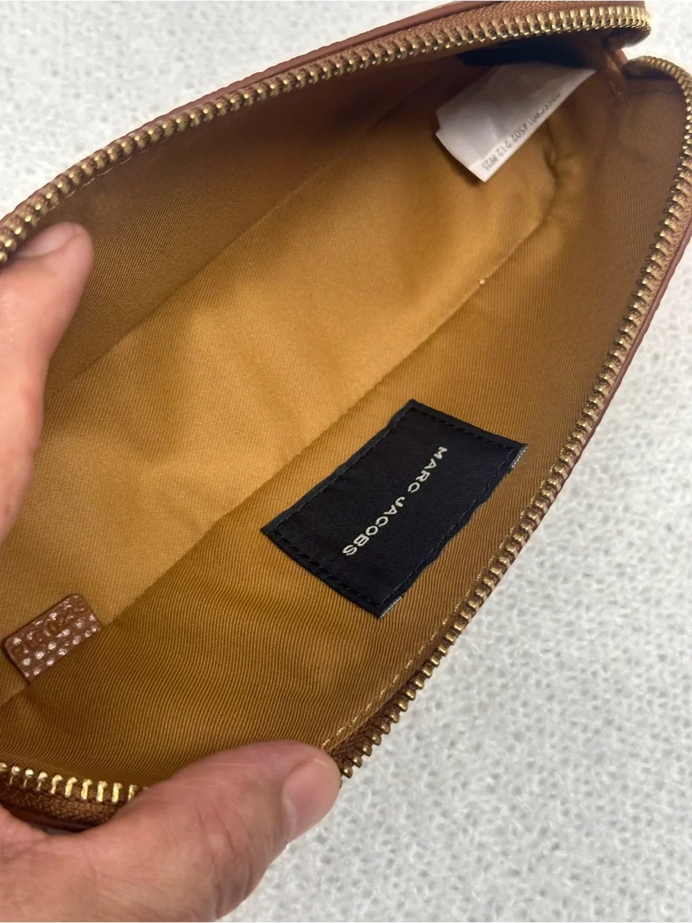 Marc Jacobs keys gold