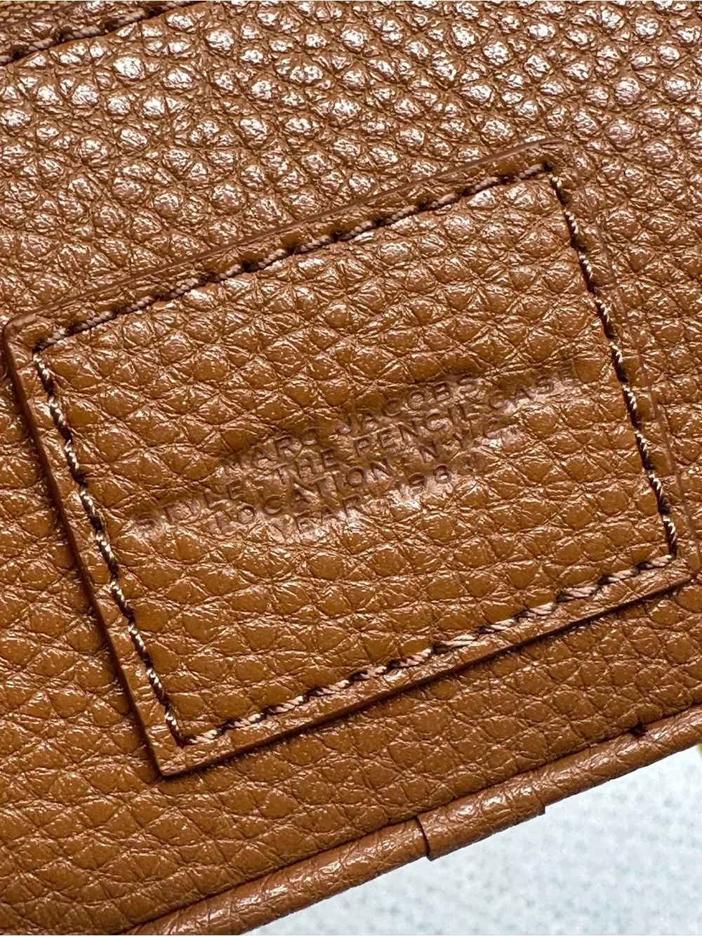 Marc Jacobs argan zip