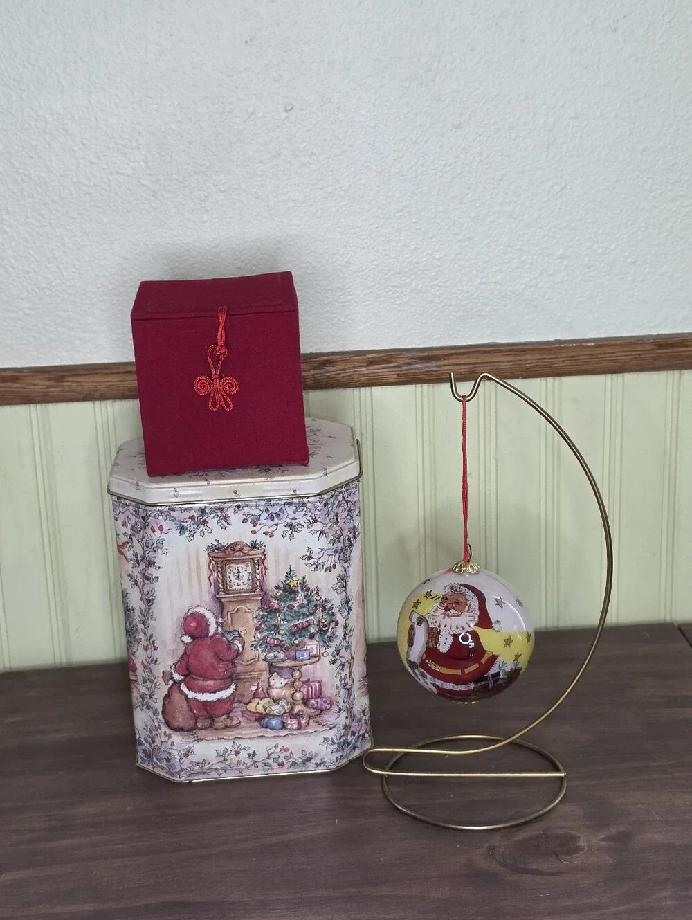 Vintage 2000 Pier 1 Imports Li Bien ornament W/ Box & Additional Christmas Tin
