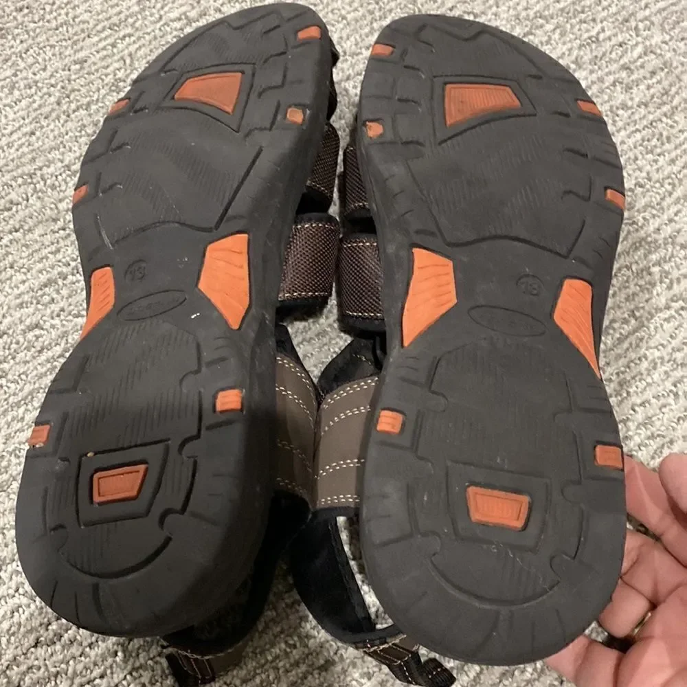 Gotcha sandals