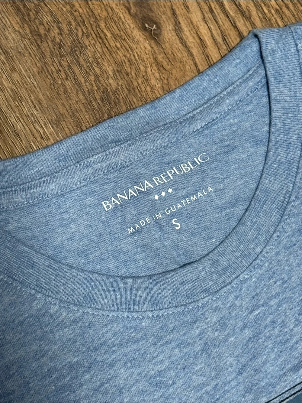 Banana Republic Dry Martini Graphic T-Shirt Size Small