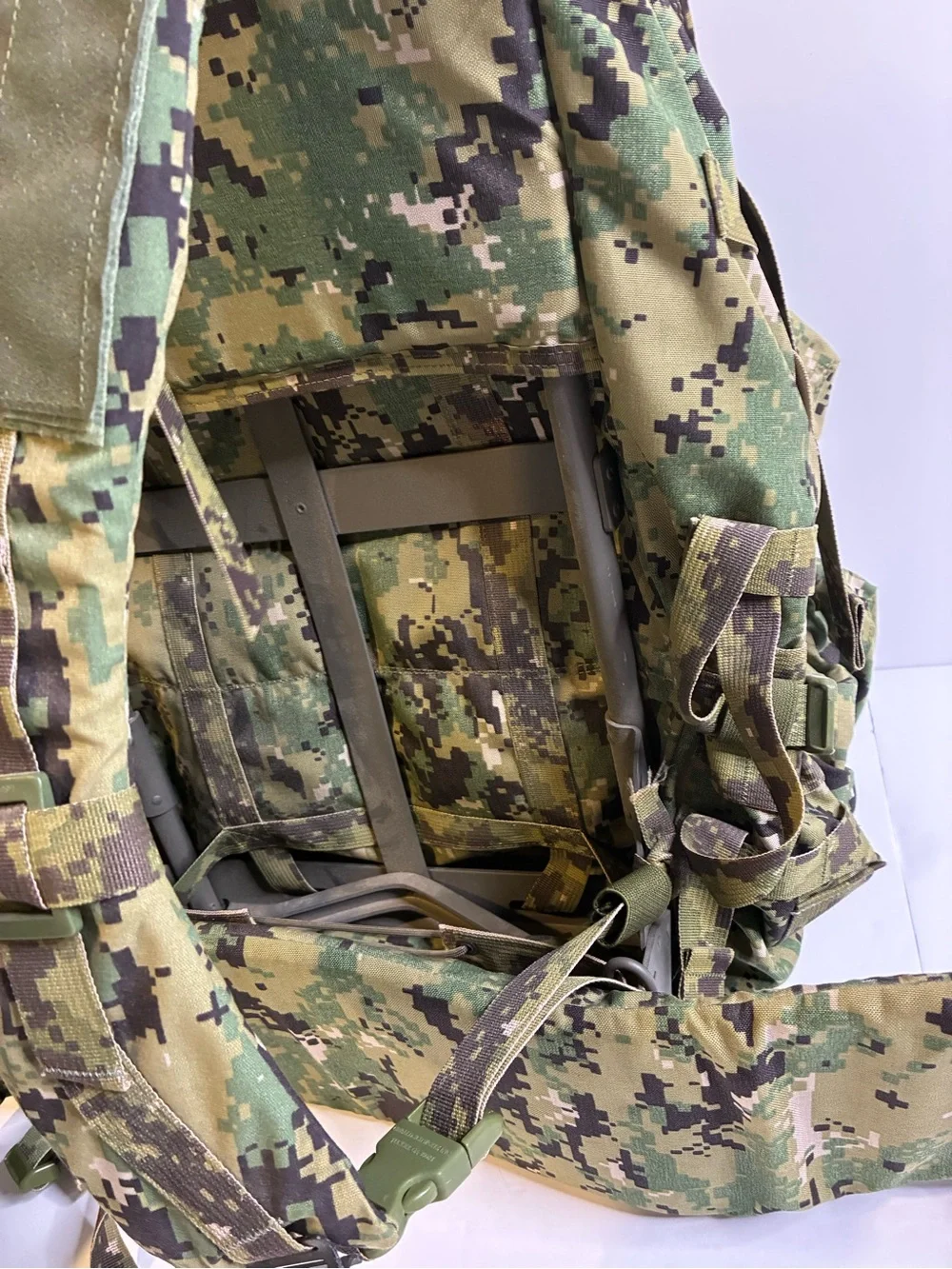 LBT-2657J 8-Pocket Lightweight Backpack AOR2 London Bridge Trading Navy DEVGRU
