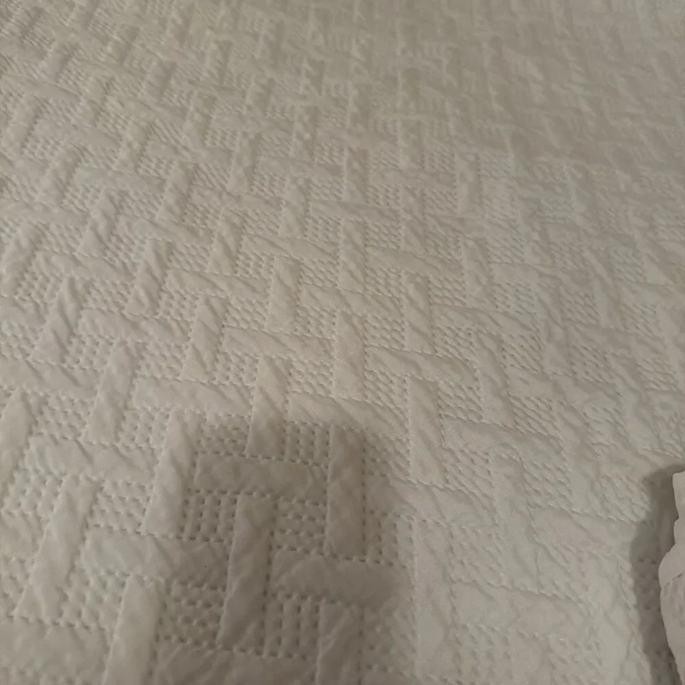 Two Twin Size Nina Embossed Quilt Set White-VCNY Home. Beautiful Preowned Cond.