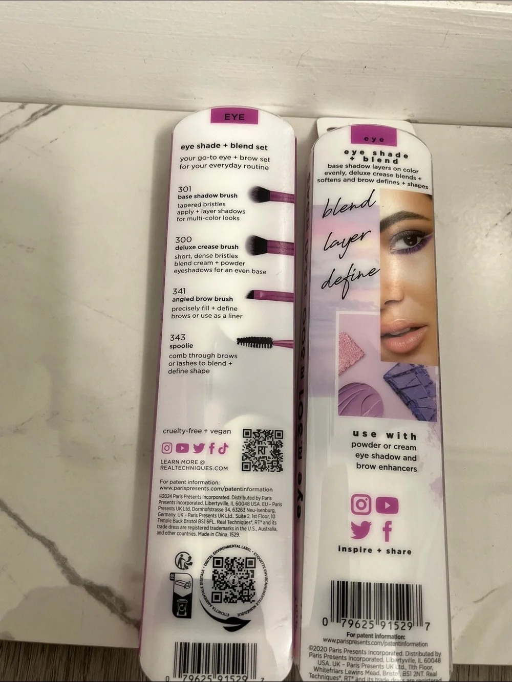 Real techniques eye shade and blend makeup brushes lot of 2 boxes