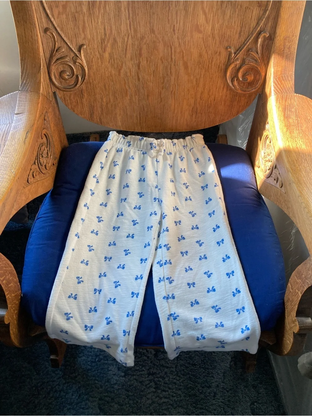 Old Navy White Toddler Lounge Pants with Blue Bow Print