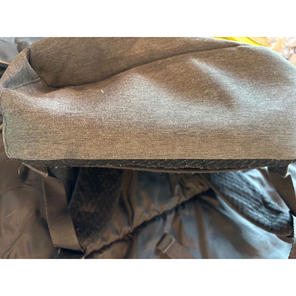 Leeds triguard gray