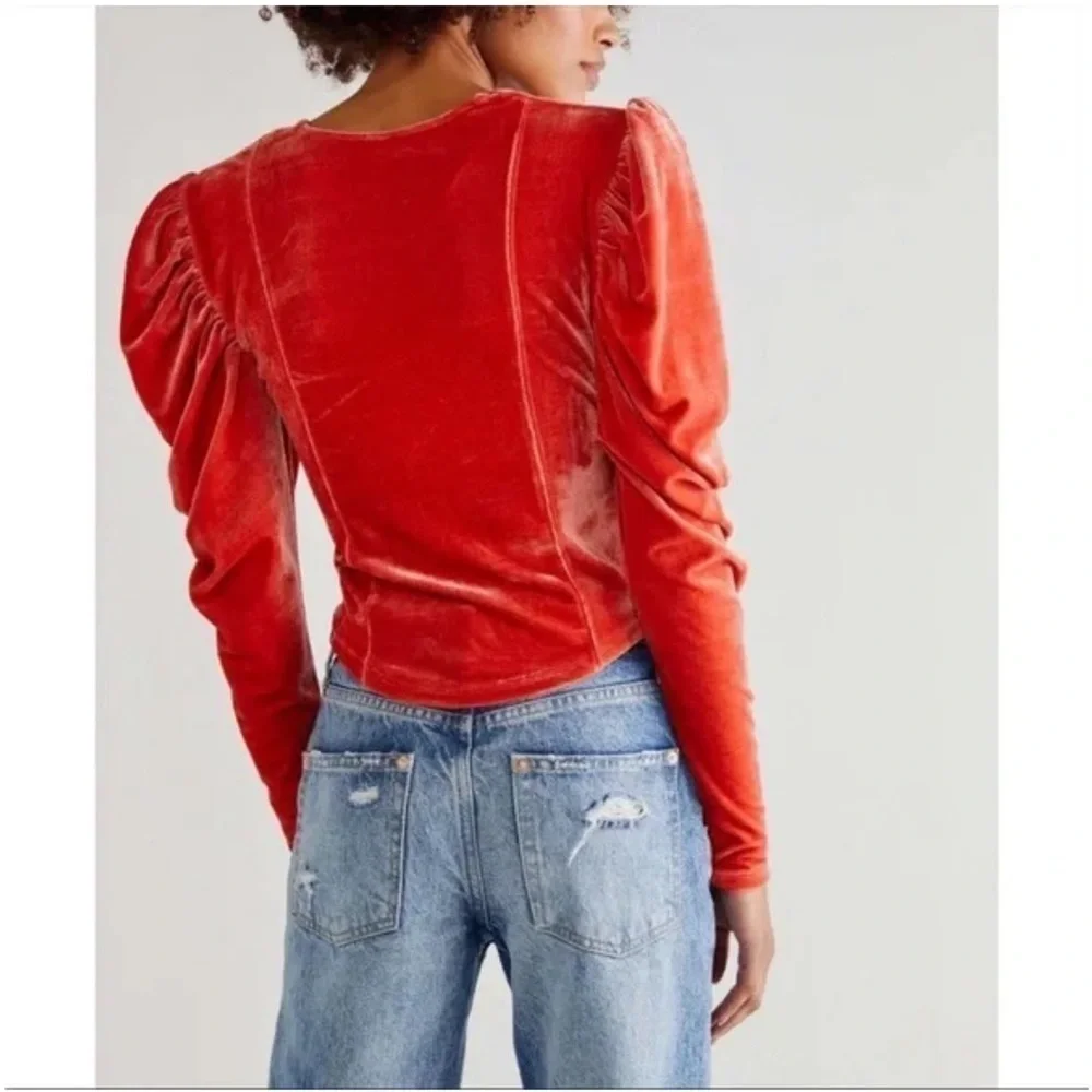NWT‎ Free People Hold Me Puff Sleeve Velvet Top in crush blush