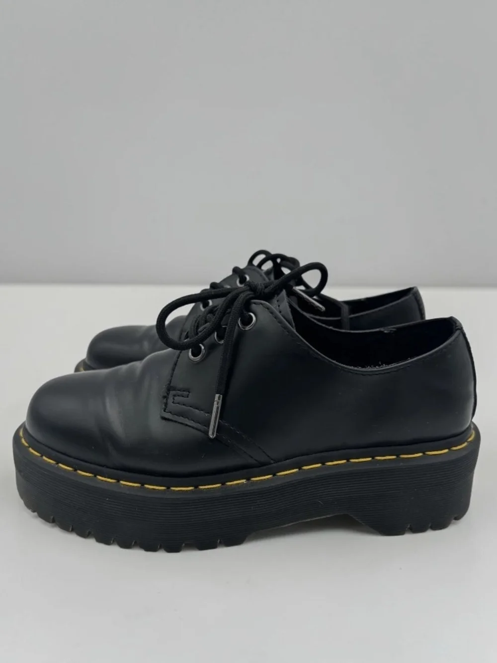 Dr. Martens us woman