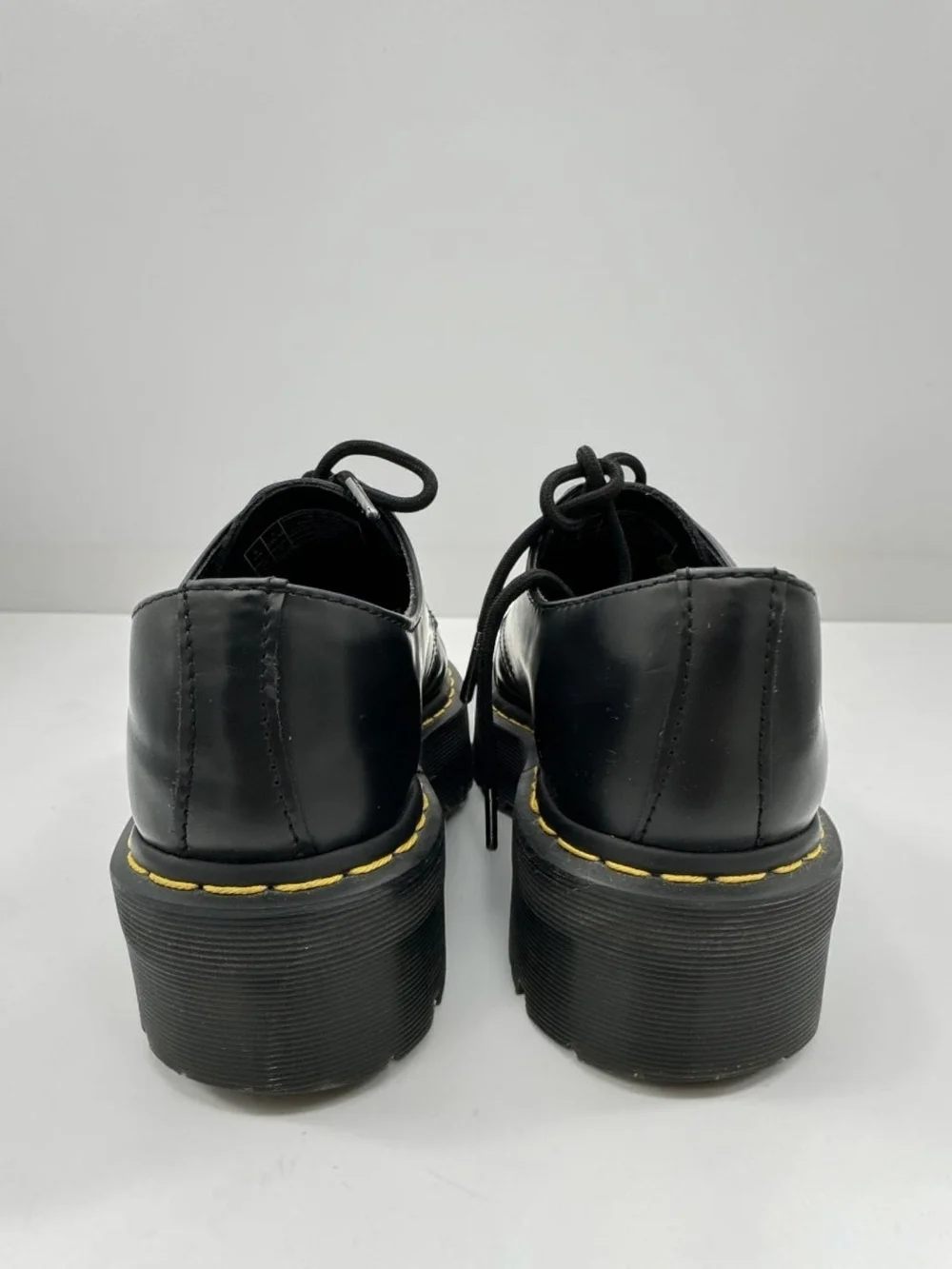 Dr. Martens us woman