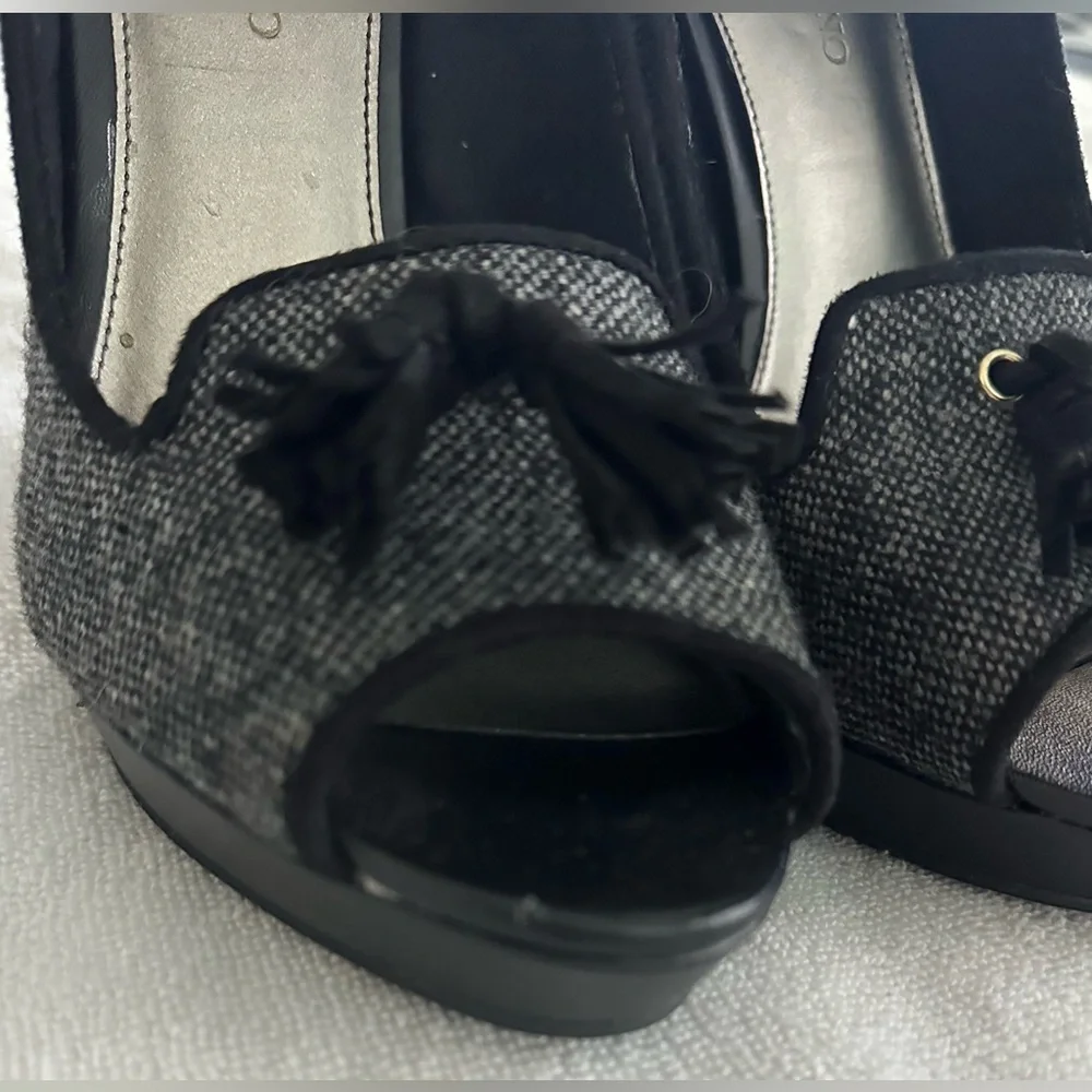 Christian Siriano black gray