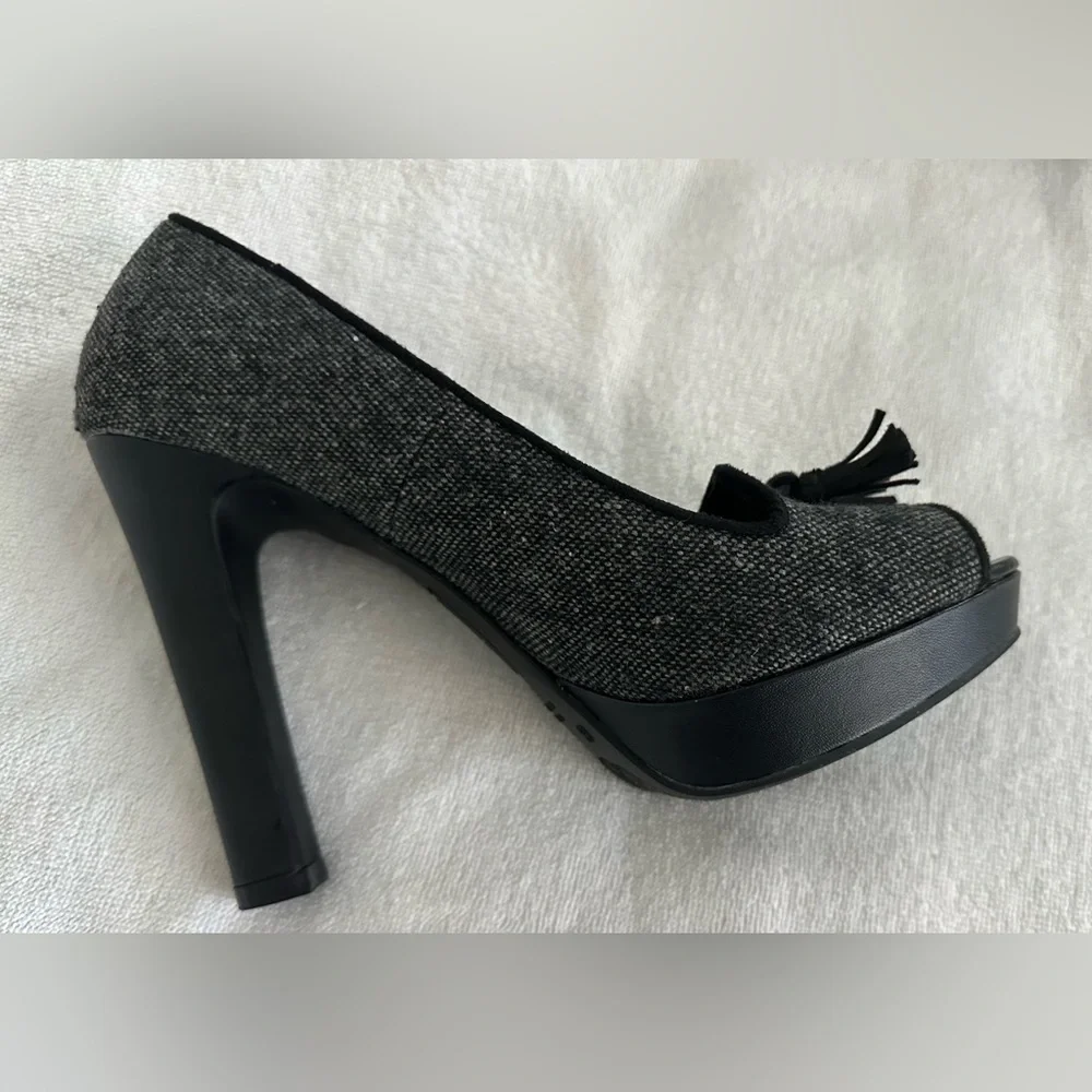 Christian Siriano black gray
