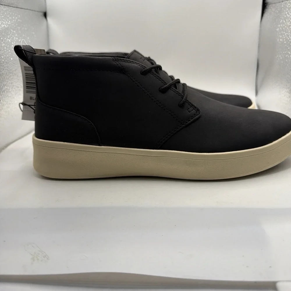 Izod Palmer‎ Chukka Boots Men's Black Faux Leather Memory Foam Lace Up Size 8