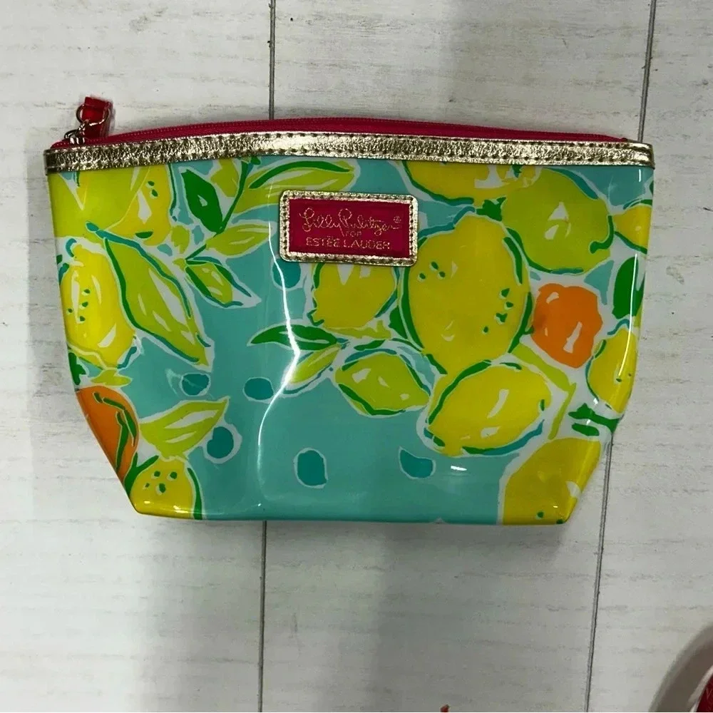 NWOT Lilly Pulitzer For Estee Lauder‎ Makeup Travel Zip Bag Waterproof Case Aqua