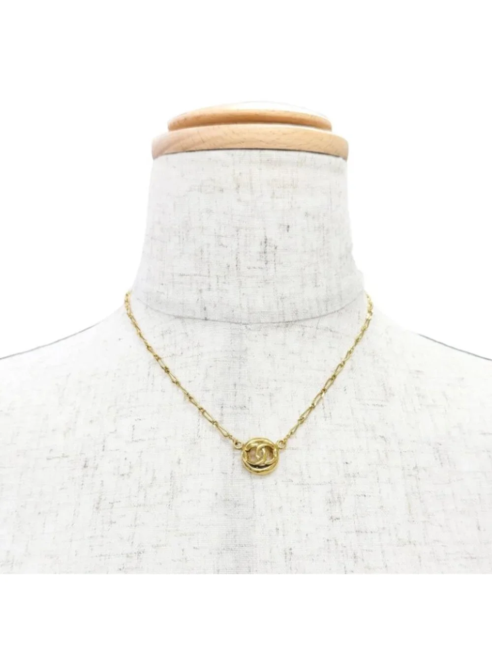 CHANEL preloved controlled gold