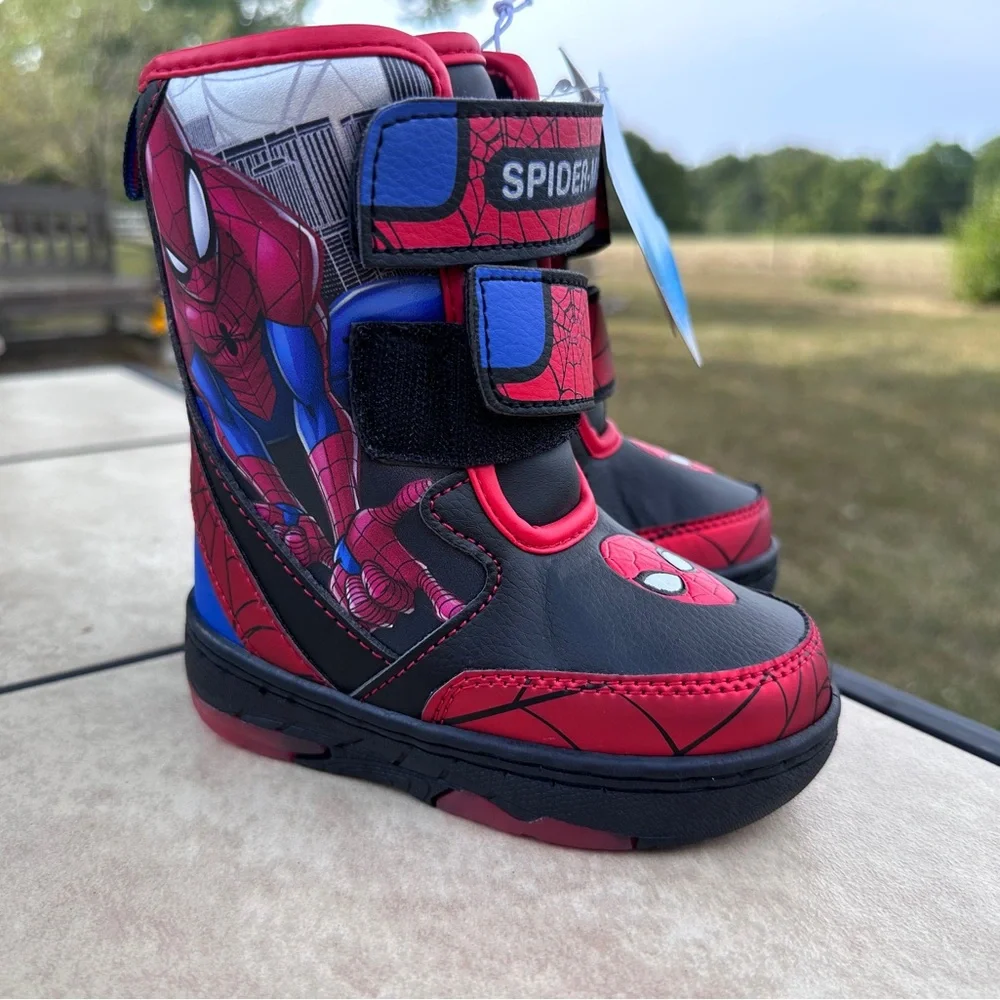 Spiderman Size 7  Toddler Red and Black Kids' LIGHTED Up Snow‎ Boots NEW