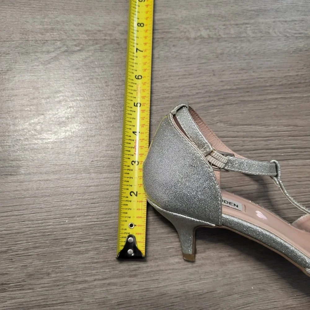 Steve Madden Girls Silver Glitter T-Strap Kitten Heel Dress Shoes Size 5 Big Kid
