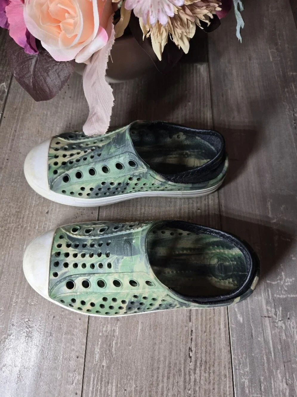 Skechers Boys Size 12 Green Camo Slip‑On Sneakers