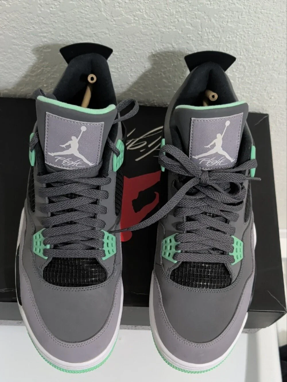 Jordan outsole eyelets