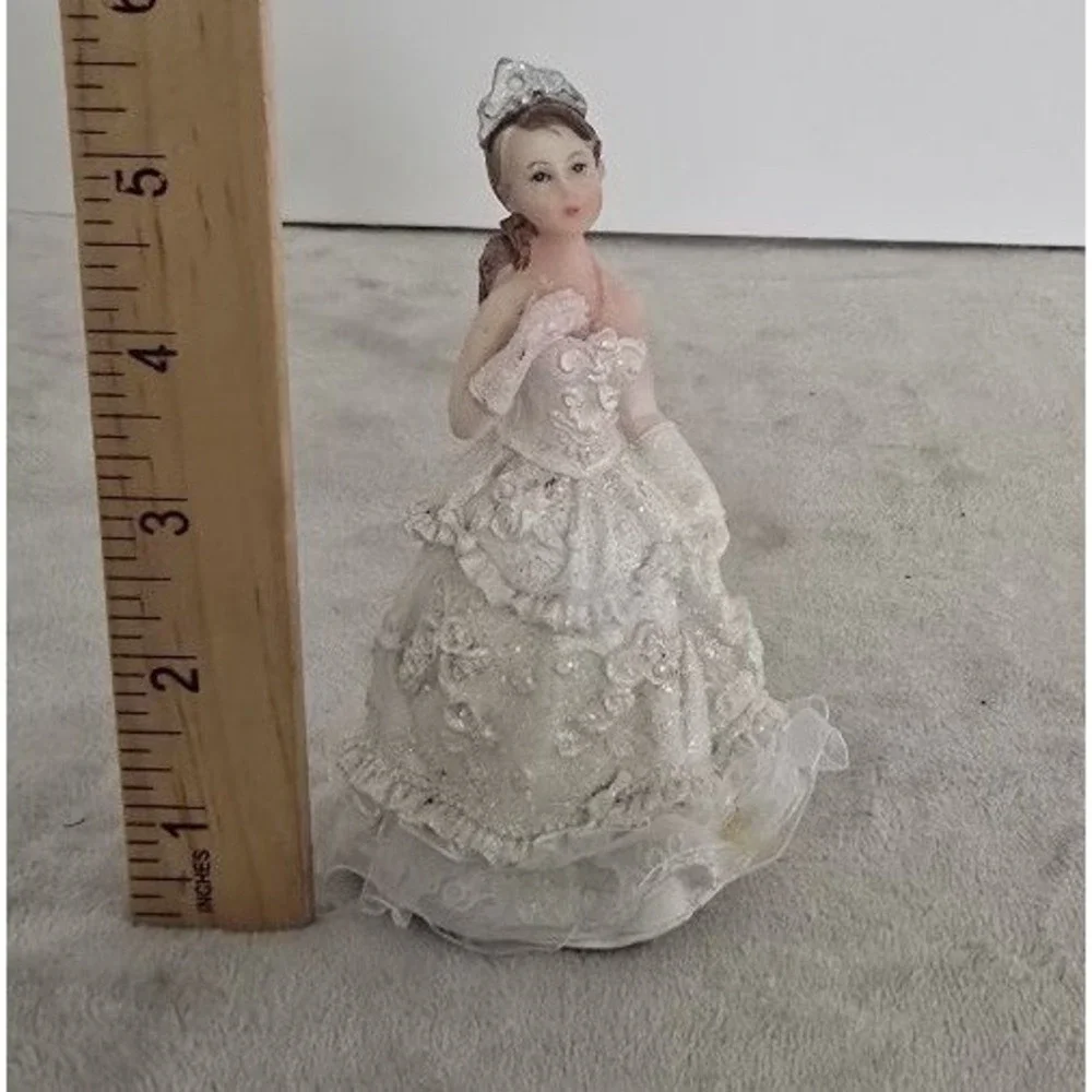 Vintage Quinceanera Cake Topper Figure White Dress Resin 5.5