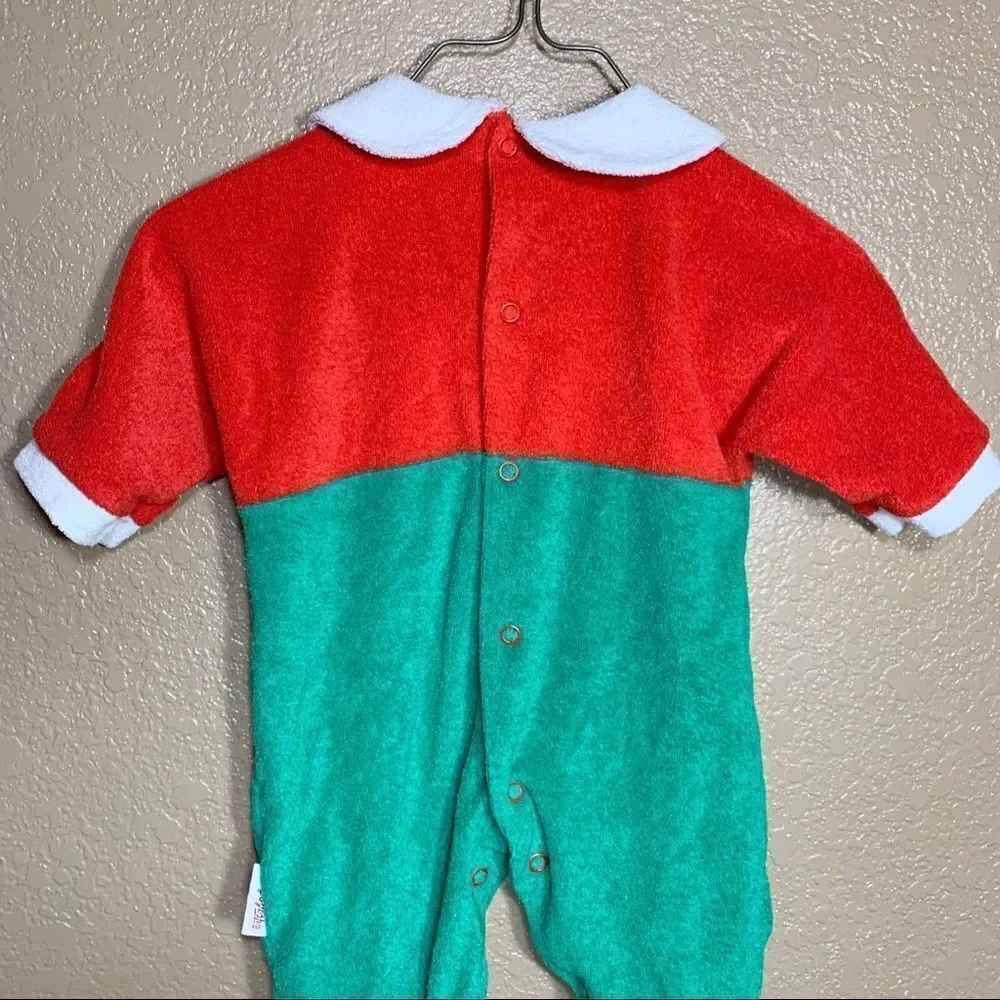 Vintage Oshkosh baby B’Gosh Christmas footies‎