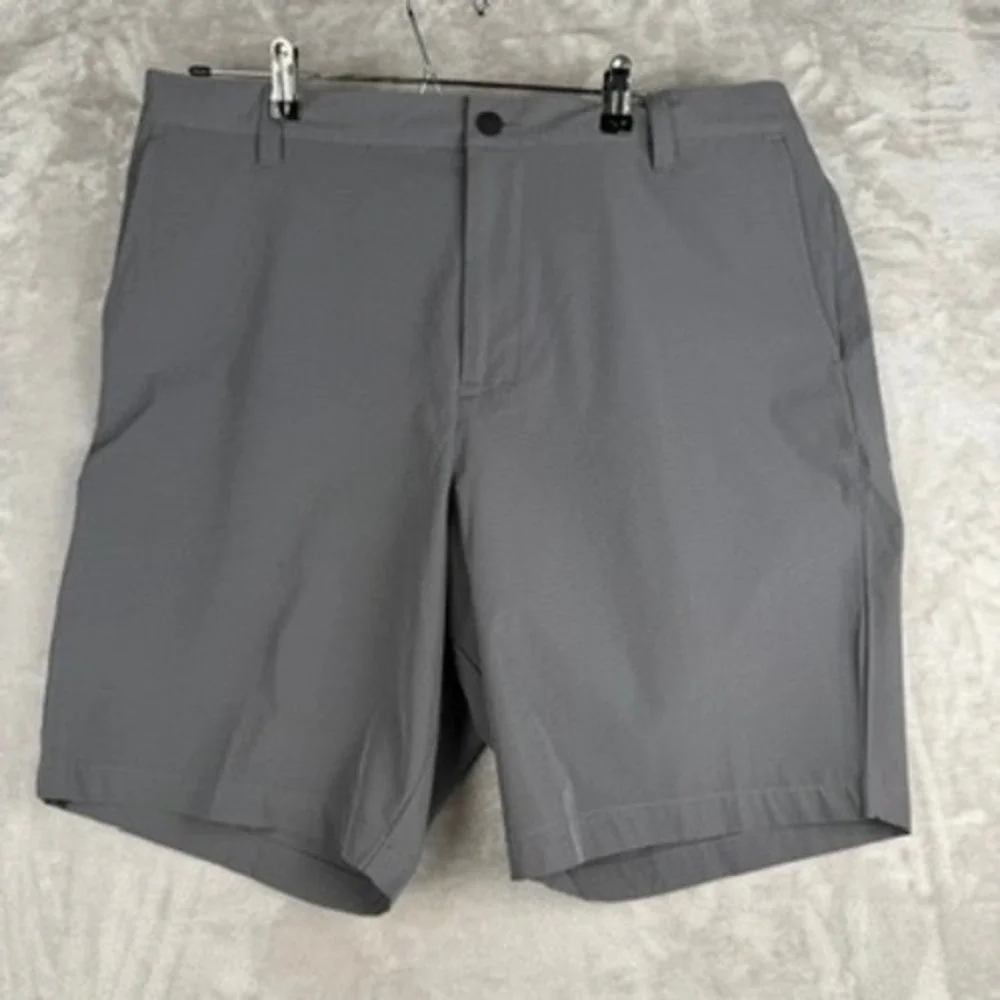 Banana Republic Core Temp Grey Performance Shorts Mens 40 Elastic Back Golf‎