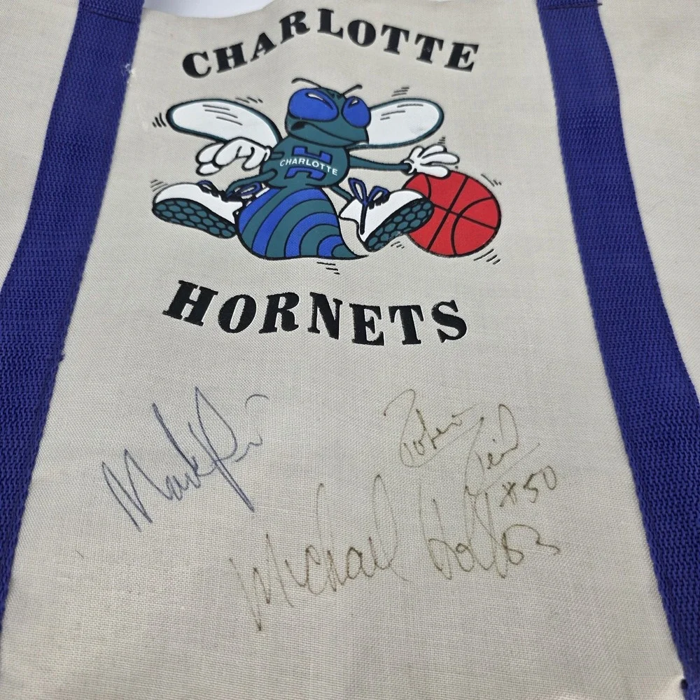 Charlotte Hornets‎ Duffel Bag Vintage NBA Gym Collectable Robert Reid Mark Price