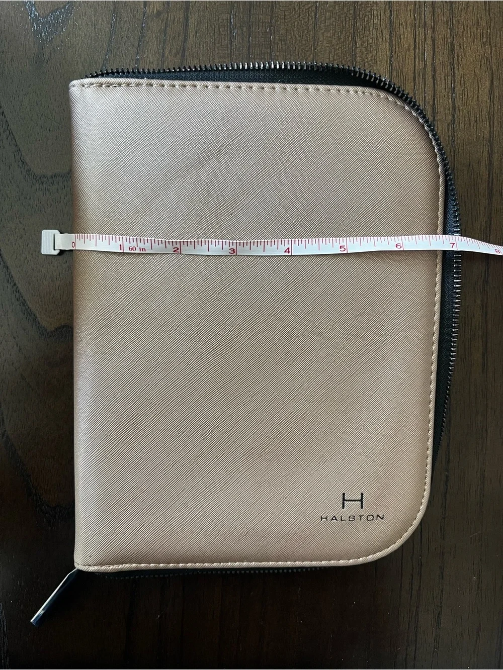 Halston Heritage compact halston