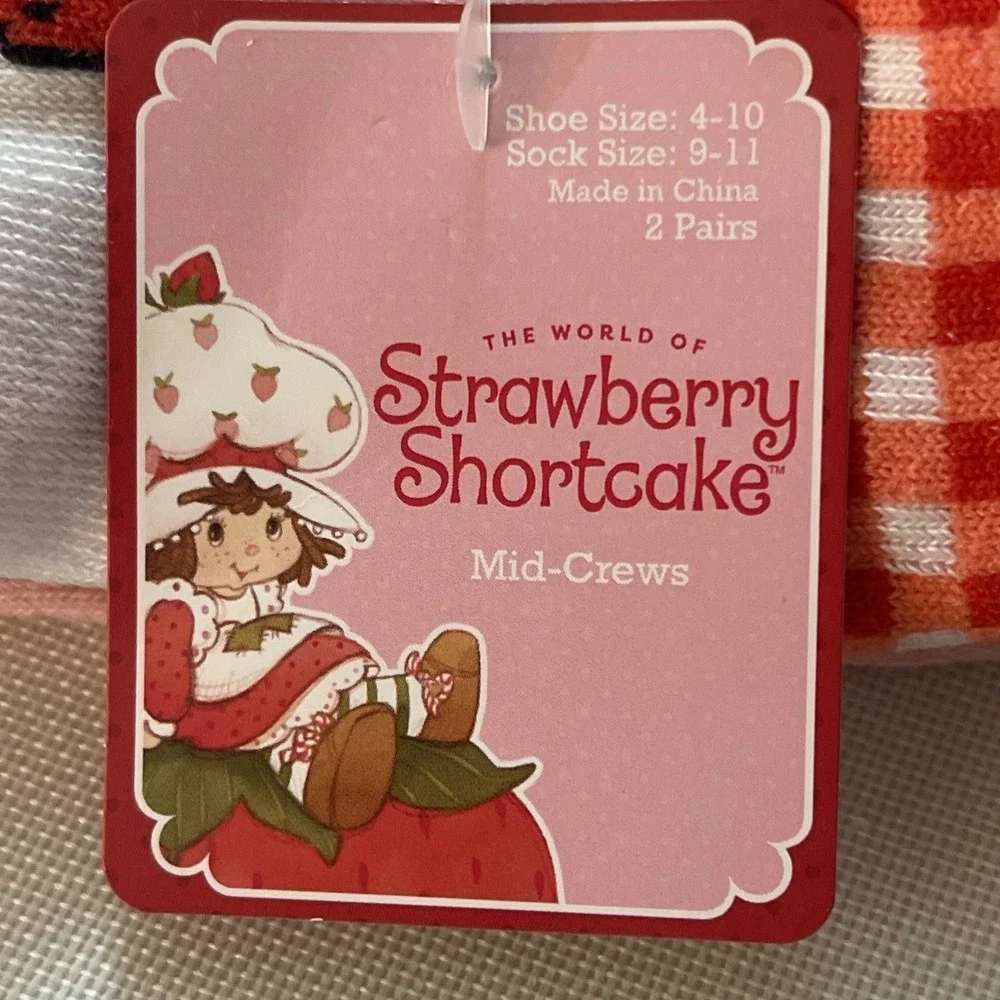 NWT Pack Of‎ 2 Pairs Of Mid-Crew Socks - Shoe Sz 4-10 - Strawberry Shortcake New