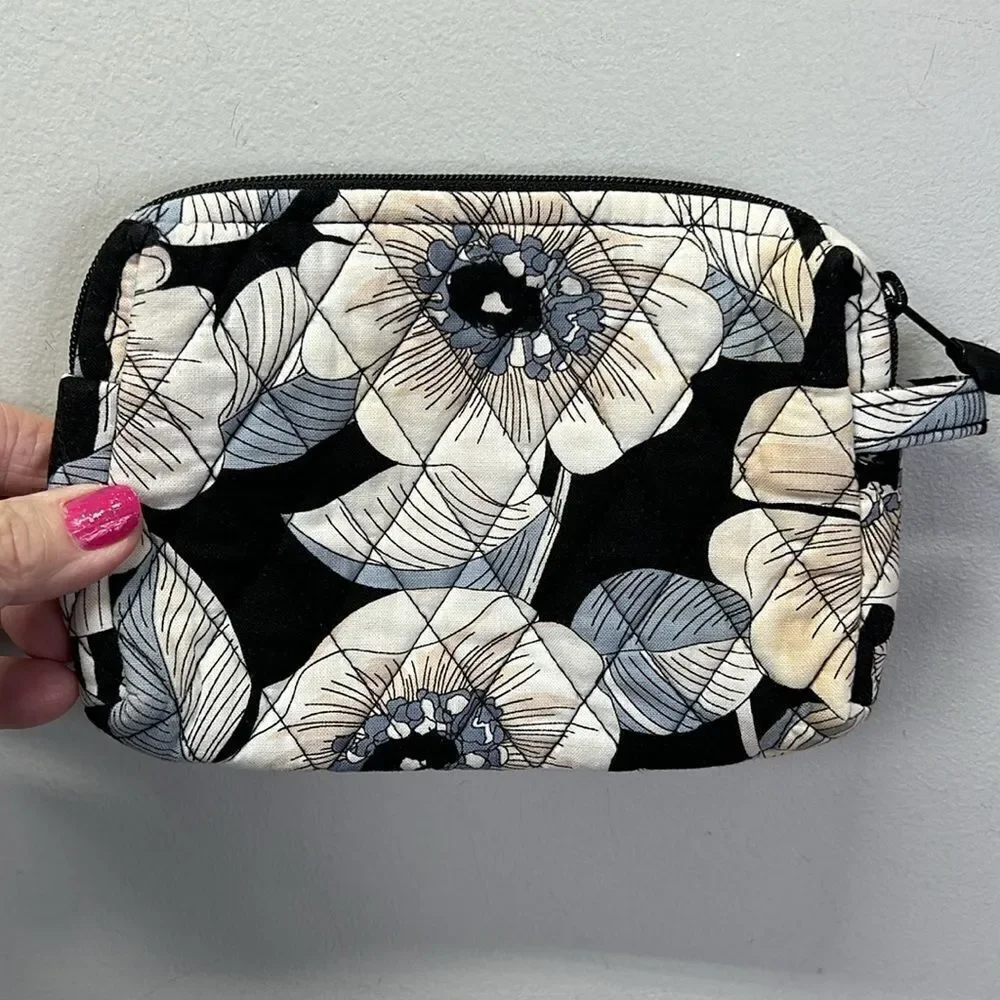 Vera Bradley 5” med