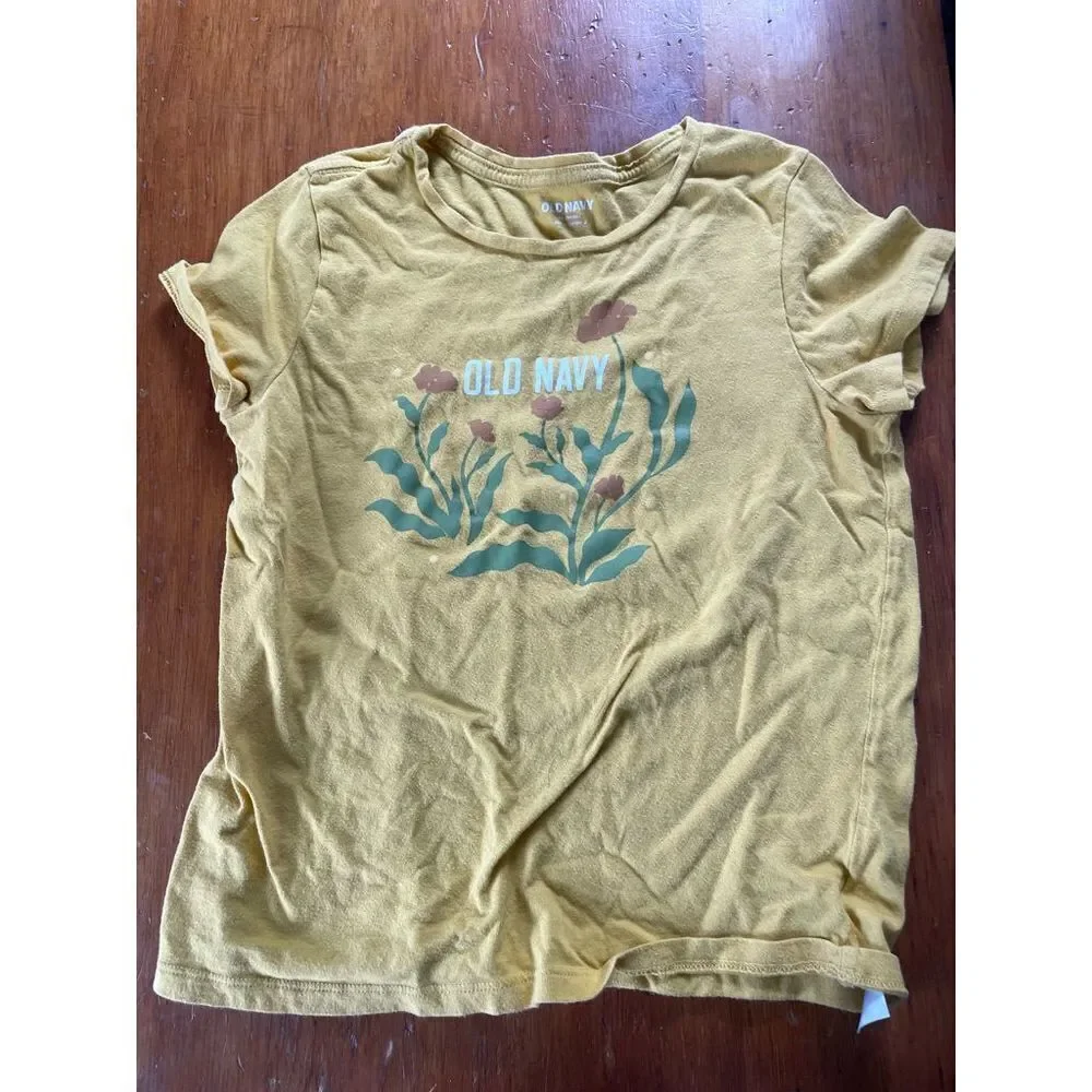 Old Navy girl’s yellow floral graphic t-shirt 14-16