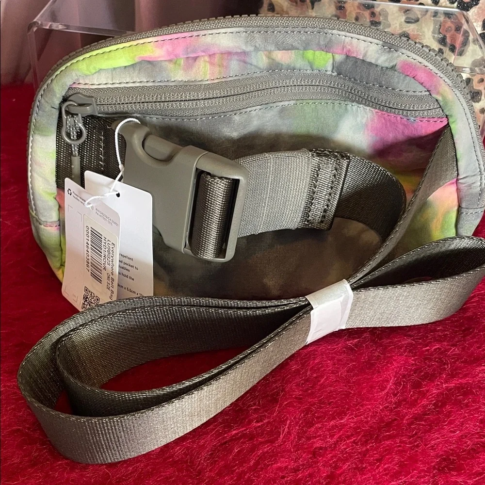 lululemon athletica 5cm zip hyper