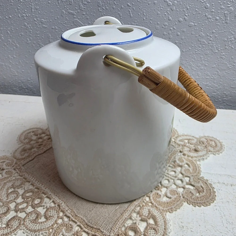 N/A vintage ceramic