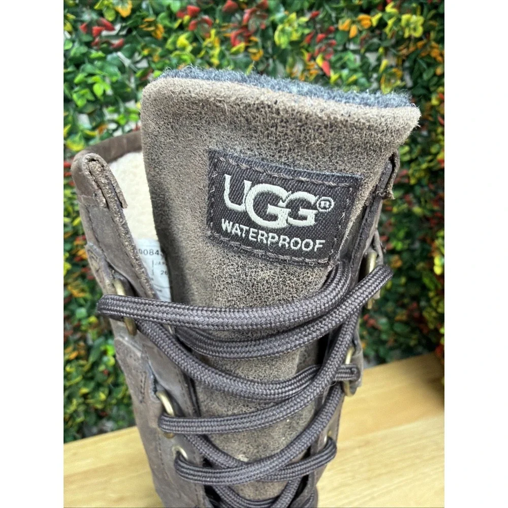 UGG ELSA Winter‎ WATERPROOF Boots Shoes Sherpa Interior Leather Brown Women's 9