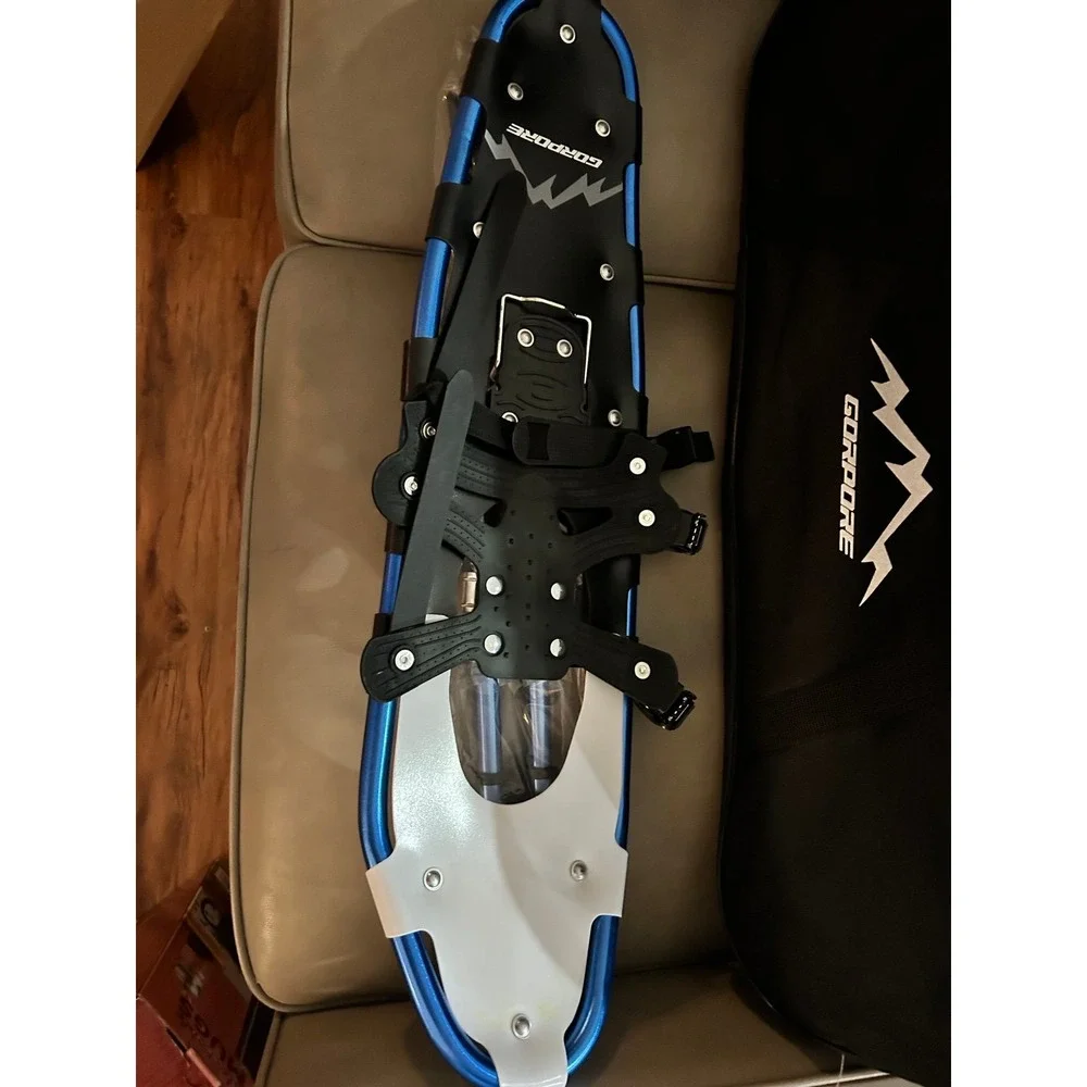 Snow‎ shoes
