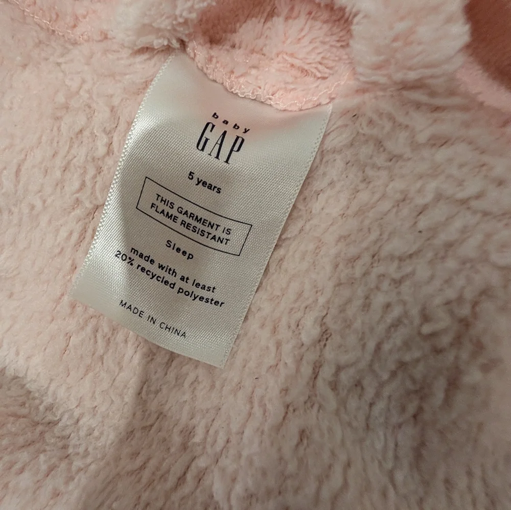 GAP robe bear