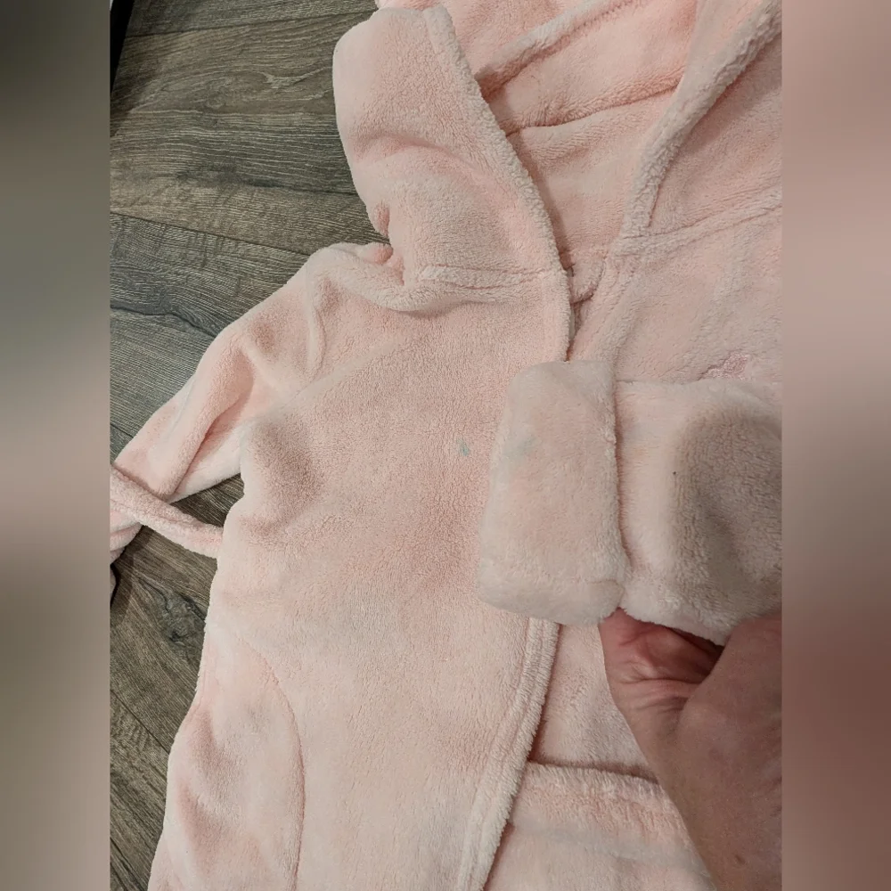 GAP robe bear