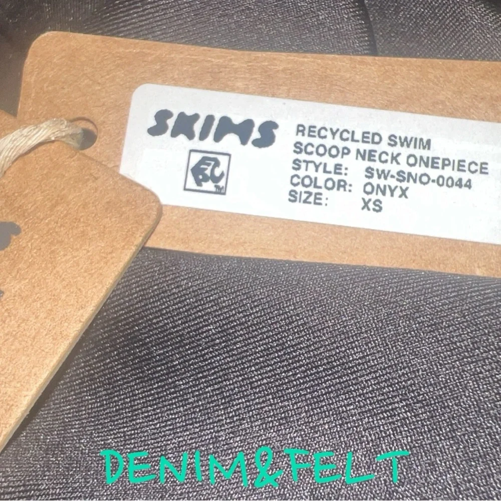 SKIMS 🚨🚨brand new