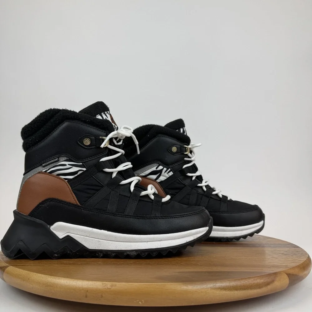 Womens Cougar Steez Nylon Zebra Print Black Fleece Lined Snow Boots Size 8 M GUC