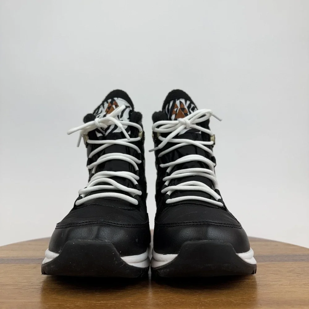 Womens Cougar Steez Nylon Zebra Print Black Fleece Lined Snow Boots Size 8 M GUC