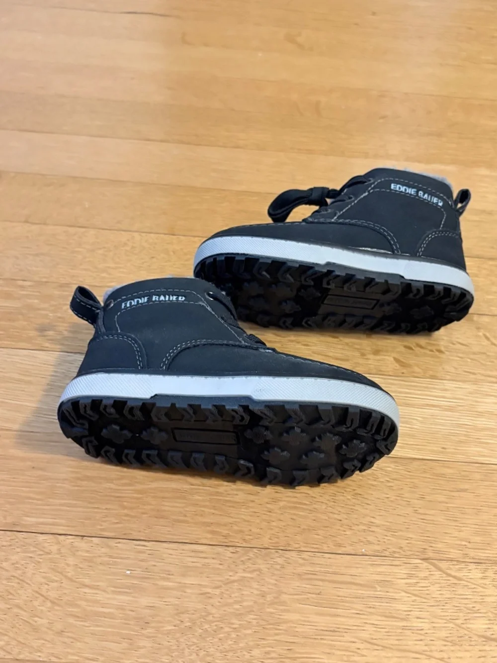 Eddie Bauer never worn