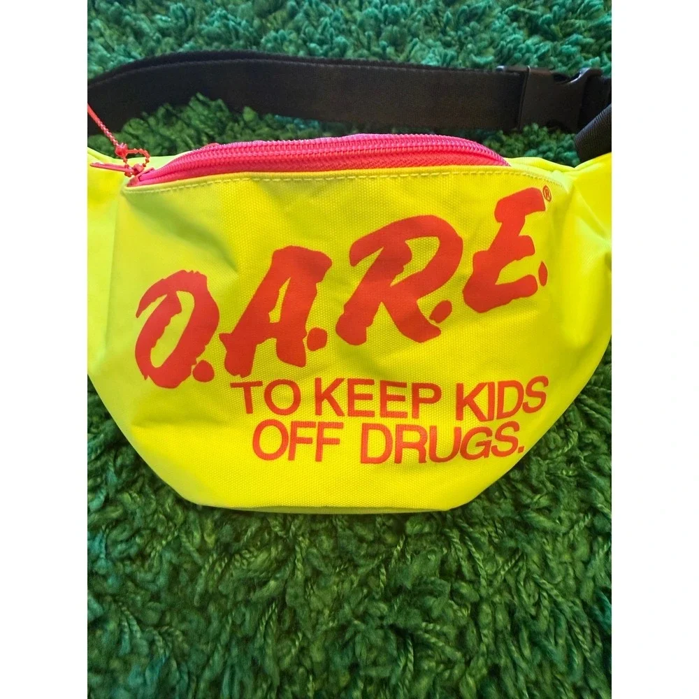 D.A.R.E. Fanny Pack Unisex OS Neon Yellow Excellent Retro 90s Waist Bag Pouch