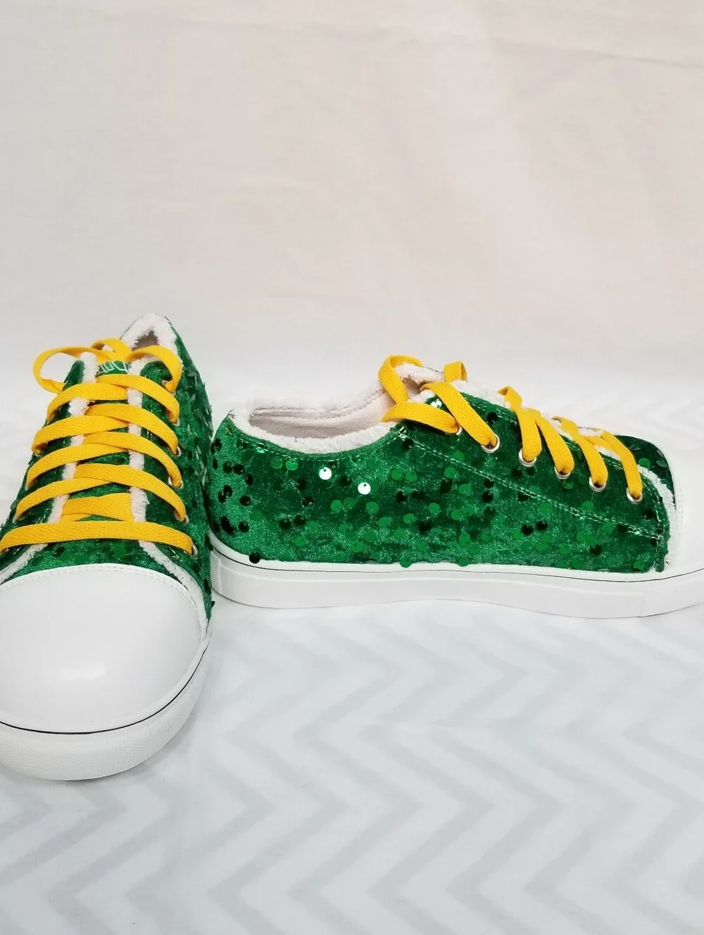 N/A green glitter