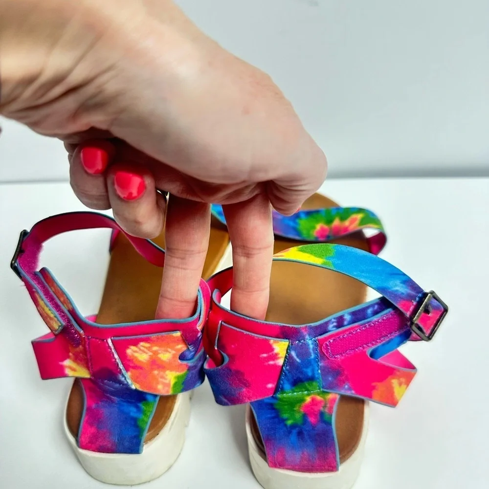MIA colorful comfy