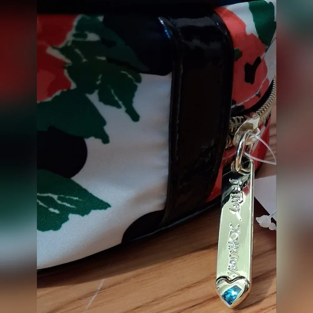 Betsey Johnson new tag