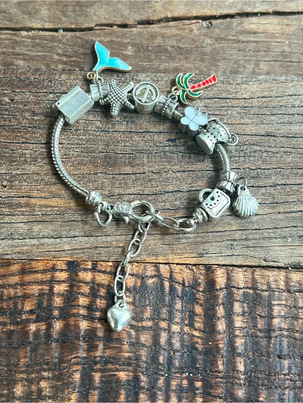 N/A silver tone