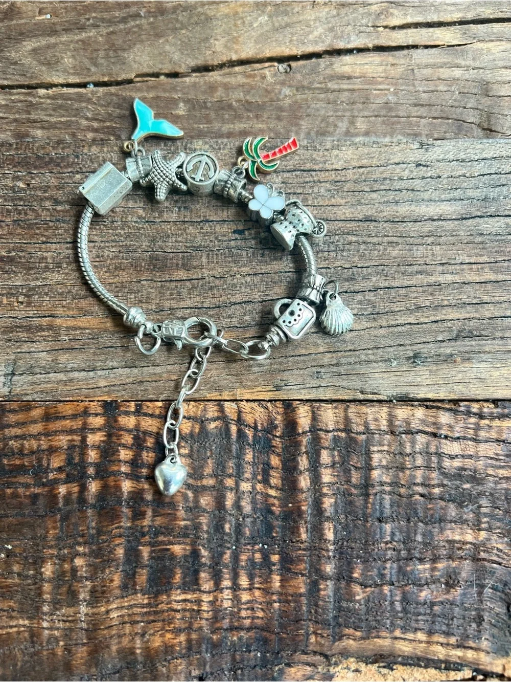 N/A silver tone