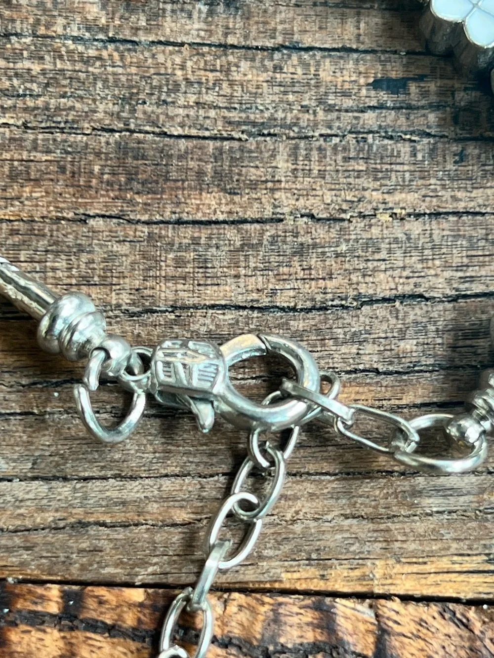 N/A silver tone