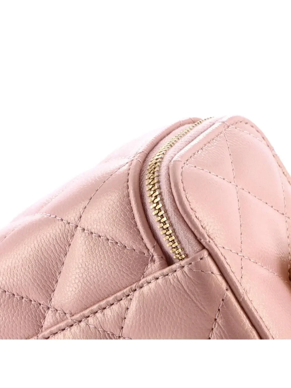CHANEL elevate your