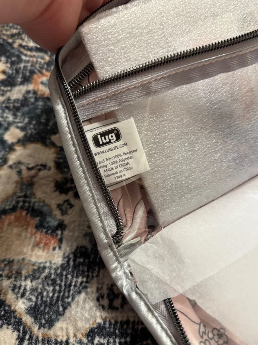 lug metallic skincare